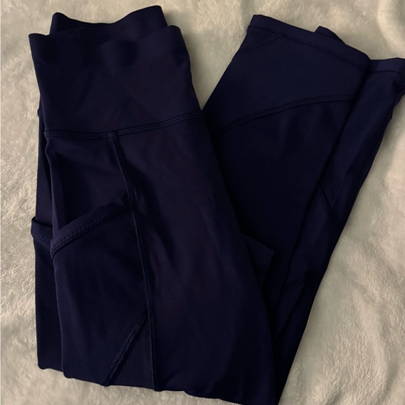 Lululemon fast as light crop - Picture 5 of 7